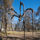 Installation view of Louise Bourgeois's Maman (1999) at the Palace Park, Oslo, Norway, 2023. Photo: Øyvind Möller Bakken © The Easton Foundation/Licensed by BONO, NO and VAGA at Artists Rights Society (ARS), NY.